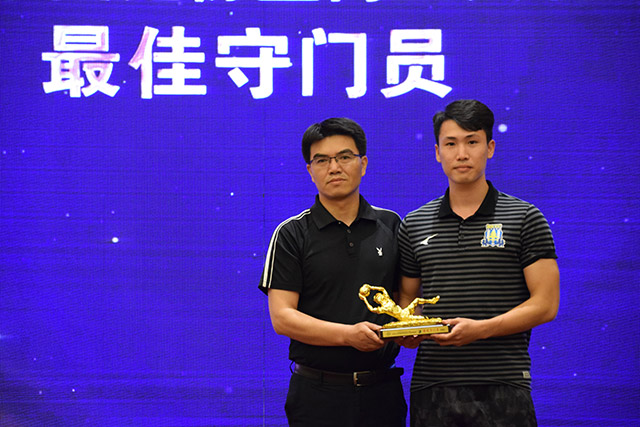 主场不敌南京 吉林男篮遭遇两连败季后赛前景堪忧主场不敌南京 吉林男篮遭遇两连败季后赛前景堪忧