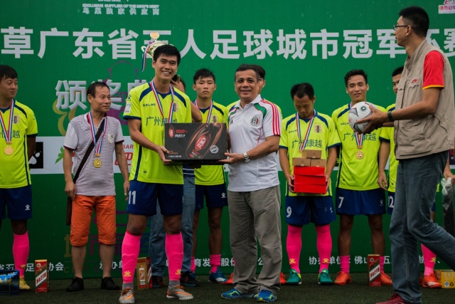 如今500万镑卖！7年前切尔西8000万欧买凯帕