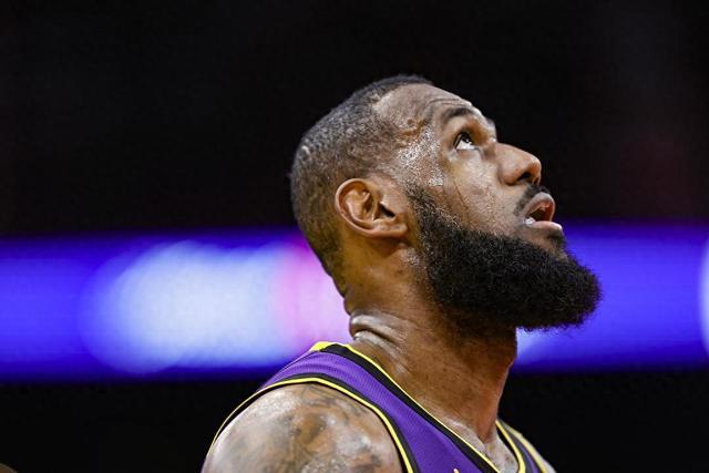 皮特森48分新疆取4连胜 林庭谦16分天津3连败