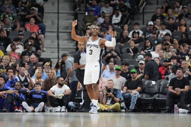 迪文琴佐32分尼克斯送灰熊6连败 热火大胜魔术